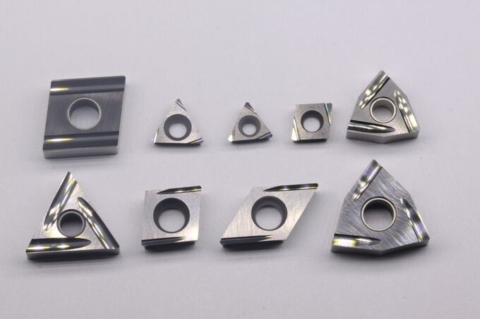 Insertores de giro de torno de alta precisión para mecanizado de bajo ruido Color gris VNGG VNGG1604