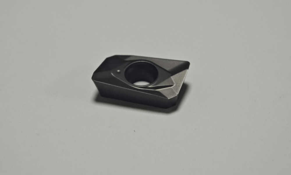 Conjunto de inserciones de fresado Cermet inserciones de fresado de alto rendimiento para acero de aleación APMT1604PDER