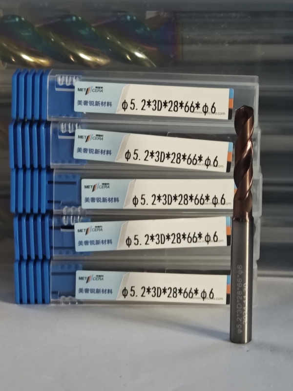 Perforación de carburo sólido 3D / 5D recubierta con refrigerante externo G φ5.2 x 3D x 28 x 66 x φ6mm Herramienta de corte
