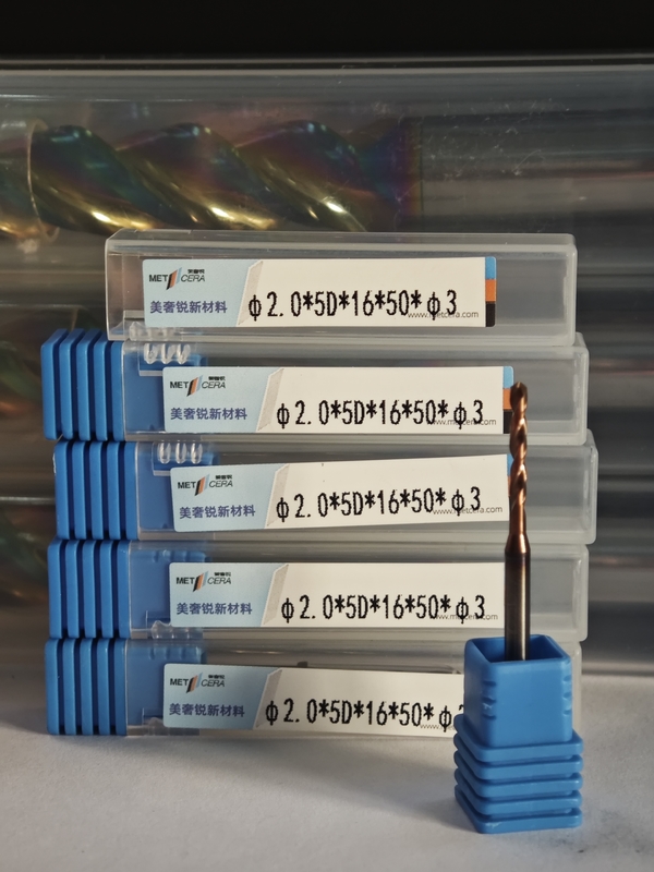 Dureza HRC55-60 Carburo sólido Herramienta de corte de taladro 5D φ2.0 x 5D x 16 x 50 x φ3mm Taladro de refrigerante externo G