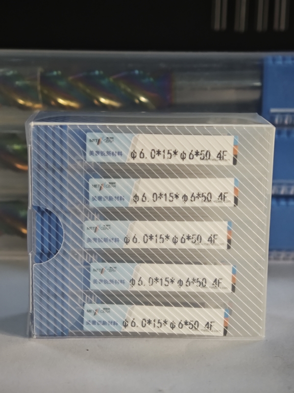 MPE4 HRC55-HRC60 Corte de fresado de carburo sólido 4 flauta Flat End Mill Mill CNC Mill Cutter φ6.0 x 15 x φ6 x 50mm Revestimiento Revestimiento AlCr